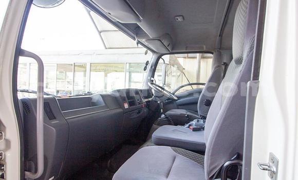 Acheter Occasion Utilitaire Isuzu FTR 850 Blanc à Windhoek, Namibie Acheter Occasion Utilitaire Isuzu FTR 850 Blanc à Windhoek, Namibie