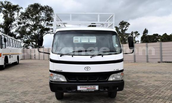Buy Used Hino 300 Series White Truck in Windhoek in Namibia Buy Used Hino 300 Series White Truck in Windhoek in Namibia