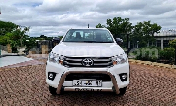 Buy Used Toyota Hilux White Car in Windhoek in Namibia Buy Used Toyota Hilux White Car in Windhoek in Namibia