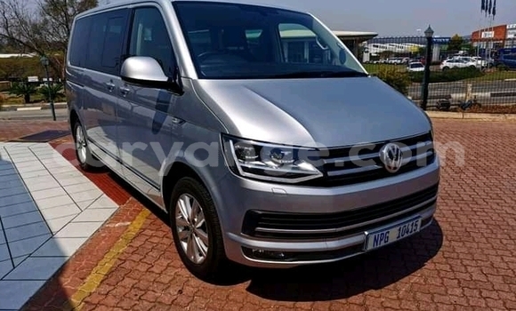 Buy Used Volkswagen Caravelle Silver Car in Windhoek in Namibia