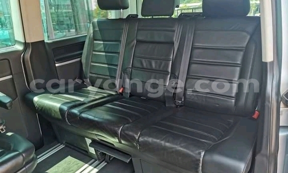 Buy Used Volkswagen Caravelle Silver Car in Windhoek in Namibia Buy Used Volkswagen Caravelle Silver Car in Windhoek in Namibia
