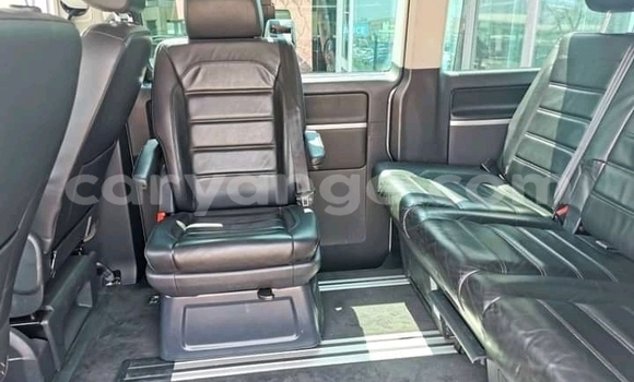 Buy Used Volkswagen Caravelle Silver Car in Windhoek in Namibia Buy Used Volkswagen Caravelle Silver Car in Windhoek in Namibia