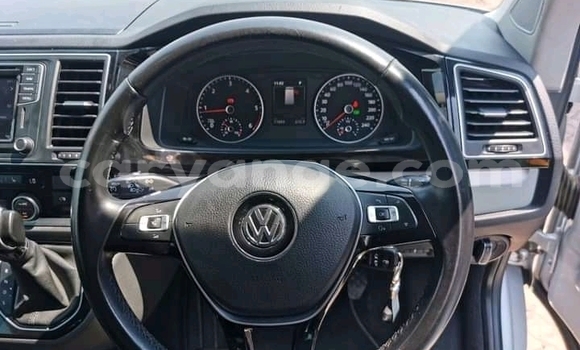 Buy Used Volkswagen Caravelle Silver Car in Windhoek in Namibia Buy Used Volkswagen Caravelle Silver Car in Windhoek in Namibia