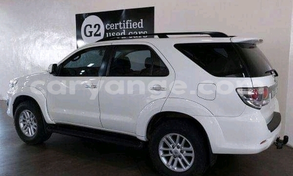 Buy Used Toyota Fortuner White Car in Windhoek in Namibia Buy Used Toyota Fortuner White Car in Windhoek in Namibia