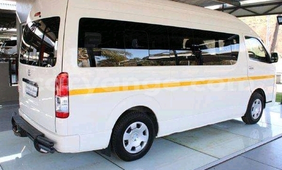 Buy Used Toyota Hi Ace White Car in Windhoek in Namibia Buy Used Toyota Hi Ace White Car in Windhoek in Namibia