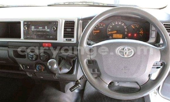 Buy Used Toyota Hi Ace White Car in Windhoek in Namibia Buy Used Toyota Hi Ace White Car in Windhoek in Namibia