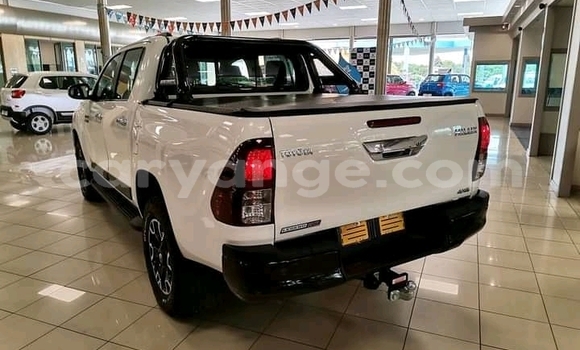 Buy Used Toyota Hilux White Car in Windhoek in Namibia Buy Used Toyota Hilux White Car in Windhoek in Namibia