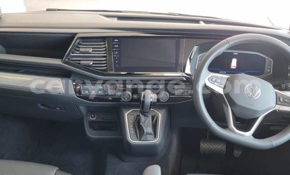 Buy Used Volkswagen Caravelle Silver Car in Windhoek in Namibia Buy Used Volkswagen Caravelle Silver Car in Windhoek in Namibia