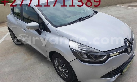 Buy Used Renault Clio Silver Car in Windhoek in Namibia