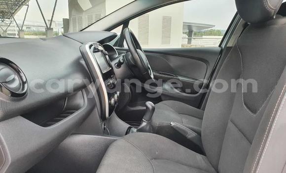 Acheter Occasion Voiture Renault Clio Gris à Windhoek, Namibie Acheter Occasion Voiture Renault Clio Gris à Windhoek, Namibie