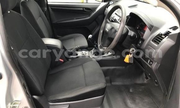 Acheter Occasion Voiture Isuzu D–MAX Gris à Windhoek, Namibie Acheter Occasion Voiture Isuzu D–MAX Gris à Windhoek, Namibie