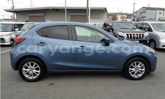 Acheter Occasion Voiture Mazda Demio Bleu à Gobabis, Omaheke Acheter Occasion Voiture Mazda Demio Bleu à Gobabis, Omaheke