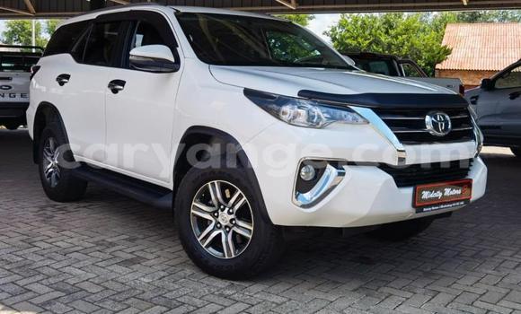 Buy Used Toyota Fortuner White Car in Aranos in Hardap Buy Used Toyota Fortuner White Car in Aranos in Hardap