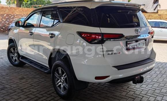 Buy Used Toyota Fortuner White Car in Aranos in Hardap Buy Used Toyota Fortuner White Car in Aranos in Hardap