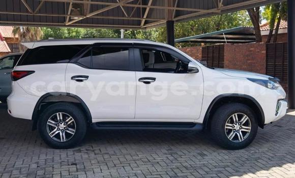 Buy Used Toyota Fortuner White Car in Aranos in Hardap Buy Used Toyota Fortuner White Car in Aranos in Hardap