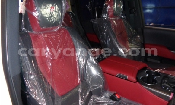 Acheter Occasion Voiture Toyota Land Cruiser Blanc à Windhoek, Namibie Acheter Occasion Voiture Toyota Land Cruiser Blanc à Windhoek, Namibie