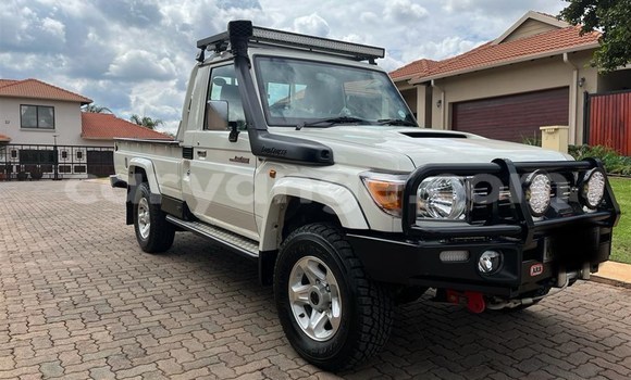 Acheter Occasion Voiture Toyota Land Cruiser Beige à Karasburg, Karas Acheter Occasion Voiture Toyota Land Cruiser Beige à Karasburg, Karas