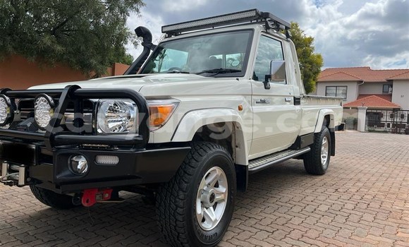 Acheter Occasion Voiture Toyota Land Cruiser Beige à Karasburg, Karas Acheter Occasion Voiture Toyota Land Cruiser Beige à Karasburg, Karas
