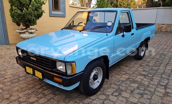 Buy Used Toyota Hilux Blue Car in Windhoek in Namibia