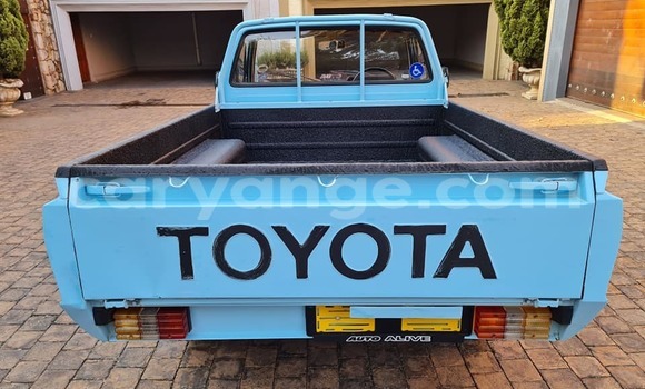 Acheter Occasion Voiture Toyota Hilux Bleu à Windhoek, Namibie Acheter Occasion Voiture Toyota Hilux Bleu à Windhoek, Namibie