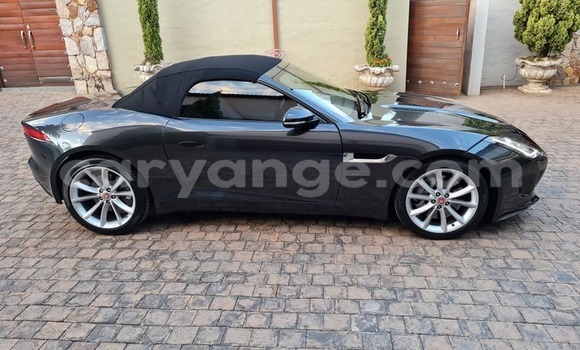Acheter Occasion Voiture Jaguar F-Type Gris à Windhoek, Namibie Acheter Occasion Voiture Jaguar F-Type Gris à Windhoek, Namibie
