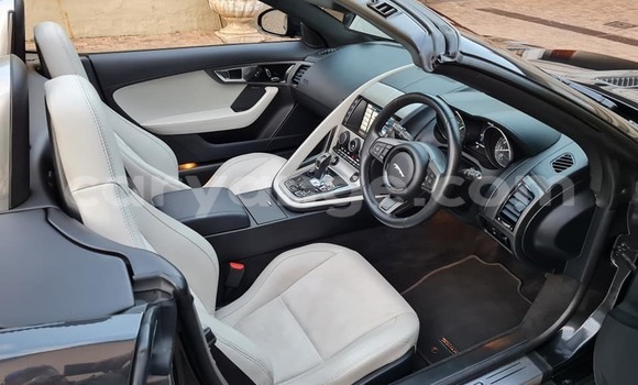 Acheter Occasion Voiture Jaguar F-Type Gris à Windhoek, Namibie Acheter Occasion Voiture Jaguar F-Type Gris à Windhoek, Namibie