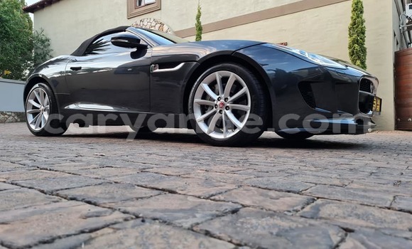 Acheter Occasion Voiture Jaguar F-Type Gris à Windhoek, Namibie Acheter Occasion Voiture Jaguar F-Type Gris à Windhoek, Namibie