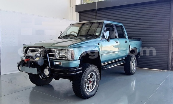 Acheter Occasion Voiture Toyota Hilux Bleu à Windhoek, Namibie Acheter Occasion Voiture Toyota Hilux Bleu à Windhoek, Namibie
