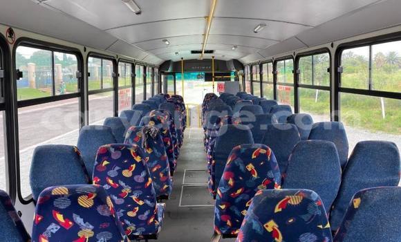 Acheter Occasion Utilitaire Iveco Daily Blanc à Windhoek, Namibie Acheter Occasion Utilitaire Iveco Daily Blanc à Windhoek, Namibie