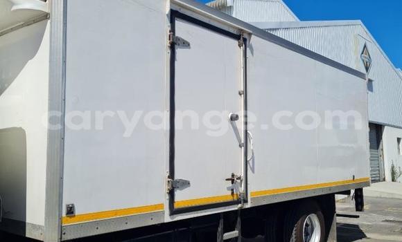 Acheter Occasion Utilitaire Hino Ranger Blanc à Windhoek, Namibie Acheter Occasion Utilitaire Hino Ranger Blanc à Windhoek, Namibie