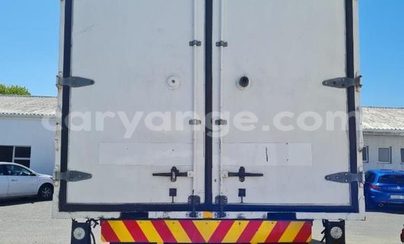 Acheter Occasion Utilitaire Hino Ranger Blanc à Windhoek, Namibie Acheter Occasion Utilitaire Hino Ranger Blanc à Windhoek, Namibie