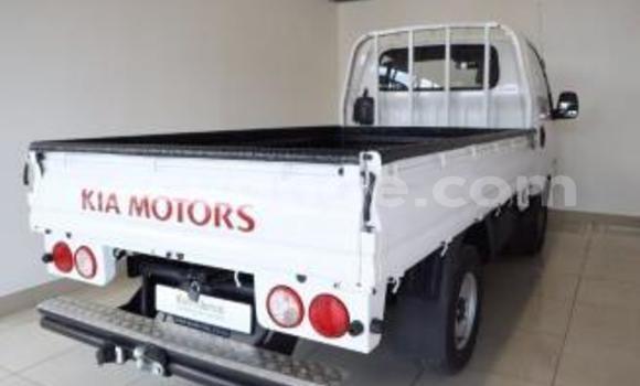 Buy Used Kia K7 White Car in Windhoek in Namibia Buy Used Kia K7 White Car in Windhoek in Namibia