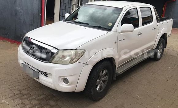 Acheter Occasion Voiture Toyota Hilux Blanc à Windhoek, Namibie Acheter Occasion Voiture Toyota Hilux Blanc à Windhoek, Namibie