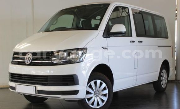 Buy Used Volkswagen Multivan White Car in Katima Mulilo in Caprivi Buy Used Volkswagen Multivan White Car in Katima Mulilo in Caprivi