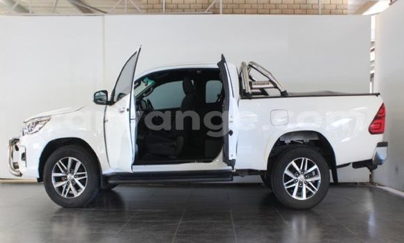 Buy Used Toyota Hilux White Car in Rundu in Namibia Buy Used Toyota Hilux White Car in Rundu in Namibia