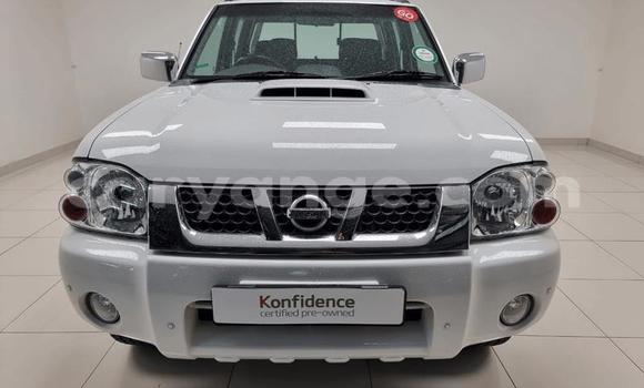 Buy Used Nissan NP 300 White Car in Windhoek in Namibia Buy Used Nissan NP 300 White Car in Windhoek in Namibia