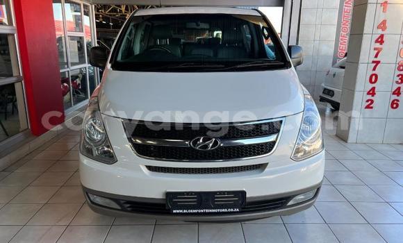 Acheter Occasion Voiture Hyundai H1 Blanc à Windhoek, Namibie Acheter Occasion Voiture Hyundai H1 Blanc à Windhoek, Namibie