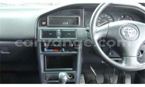 Acheter Occasion Voiture Toyota Corolla Gris à Windhoek, Namibie Acheter Occasion Voiture Toyota Corolla Gris à Windhoek, Namibie