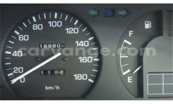 Acheter Occasion Voiture Toyota Corolla Gris à Windhoek, Namibie Acheter Occasion Voiture Toyota Corolla Gris à Windhoek, Namibie