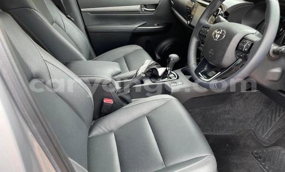 Acheter Occasion Voiture Toyota Hilux Gris à Grootfontein, Namibie Acheter Occasion Voiture Toyota Hilux Gris à Grootfontein, Namibie