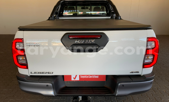 Buy Used Toyota Hilux White Car in Karasburg in Karas Buy Used Toyota Hilux White Car in Karasburg in Karas