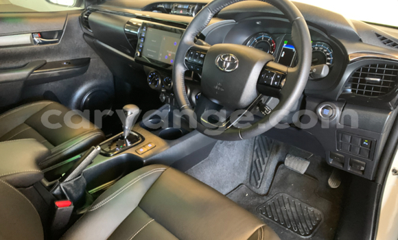 Buy Used Toyota Hilux White Car in Karasburg in Karas Buy Used Toyota Hilux White Car in Karasburg in Karas