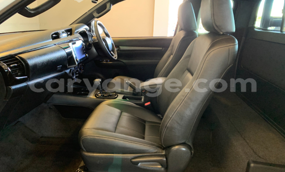 Buy Used Toyota Hilux White Car in Karasburg in Karas Buy Used Toyota Hilux White Car in Karasburg in Karas