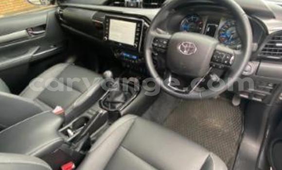 Buy Used Toyota Hilux Silver Car in Swakopmund in Namibia Buy Used Toyota Hilux Silver Car in Swakopmund in Namibia