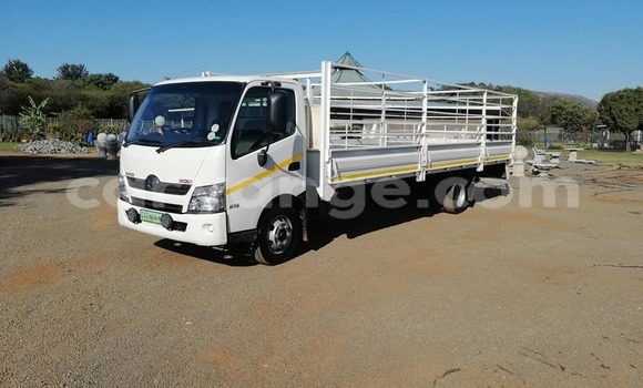 Buy Used Hino 300 Series White Truck in Windhoek in Namibia Buy Used Hino 300 Series White Truck in Windhoek in Namibia