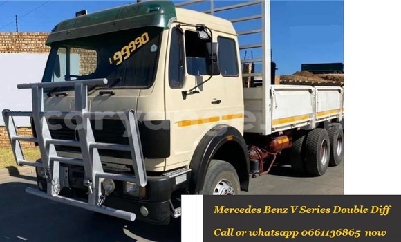 Buy Used Mercedes‒Benz Truck Beige Truck in Windhoek in Namibia