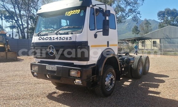 Buy Used Mercedes‒Benz Truck White Truck in Windhoek in Namibia Buy Used Mercedes‒Benz Truck White Truck in Windhoek in Namibia