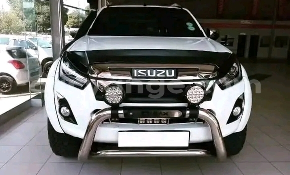 Buy Used Isuzu D–MAX White Car in Windhoek in Namibia Buy Used Isuzu D–MAX White Car in Windhoek in Namibia