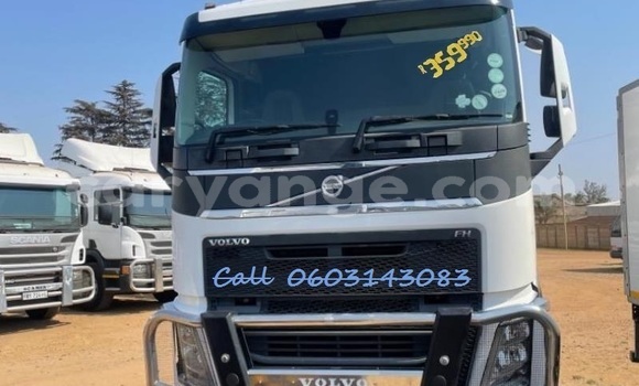 Buy Used Volvo F4 White Truck in Import - Dubai in Namibia Buy Used Volvo F4 White Truck in Import - Dubai in Namibia