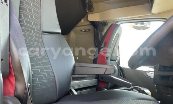 Buy Used Volvo F4 White Truck in Import - Dubai in Namibia Buy Used Volvo F4 White Truck in Import - Dubai in Namibia